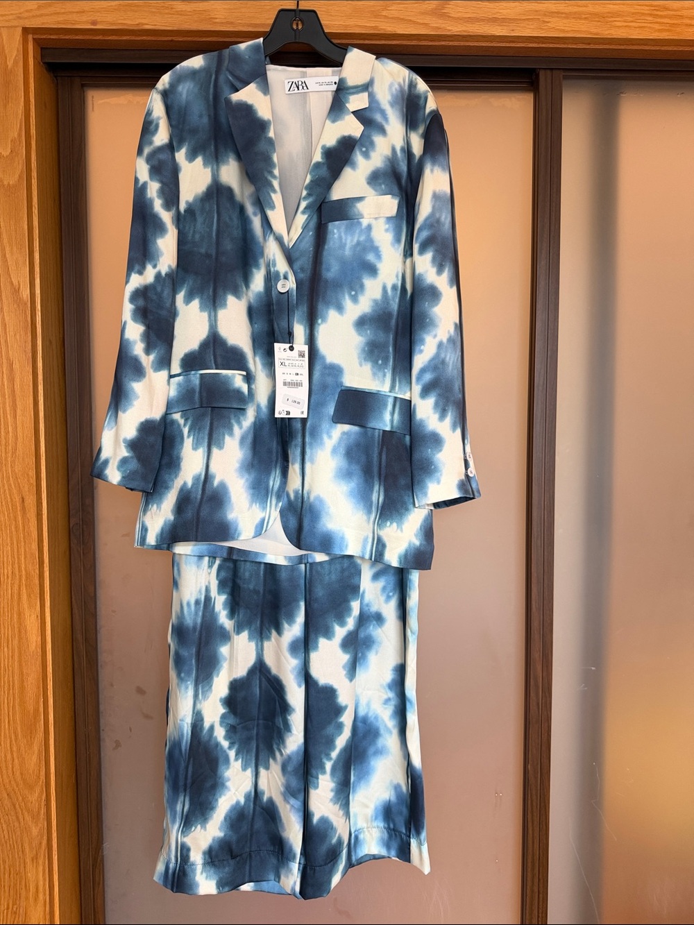 ZARA NWT Blue and White Tie-Dye Blazer with Matching pants
